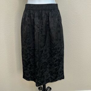 Vintage Papell Petites 100% Silk Skirt Black Roses Floral Size 6 Knee Midi 80’s
